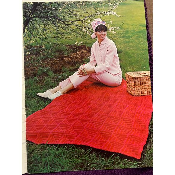 AFgan and sweater collection pattern book 1960s - Picture 4 of 14